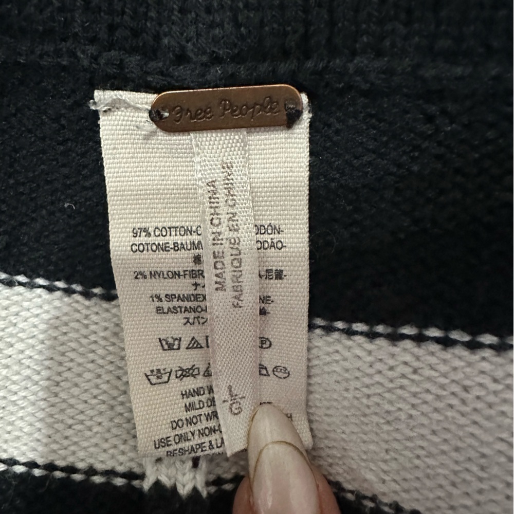 Free People Black and White Striped Hot micro Shorts- large - Picture 7 of 8